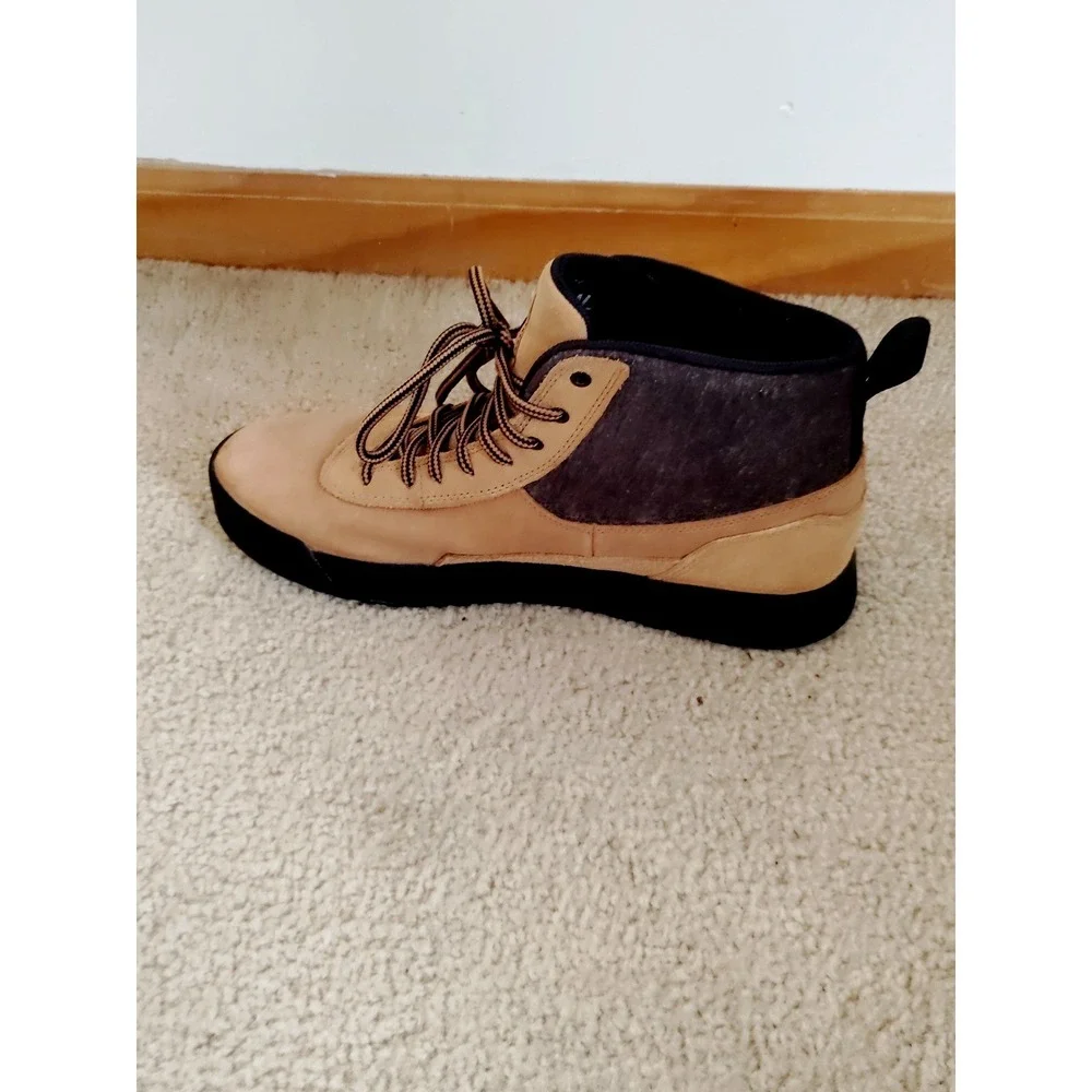 The North Face Berkeley IV DryVent Tan Grey Waterproof Sneaker‎ Boots Men's 10.5